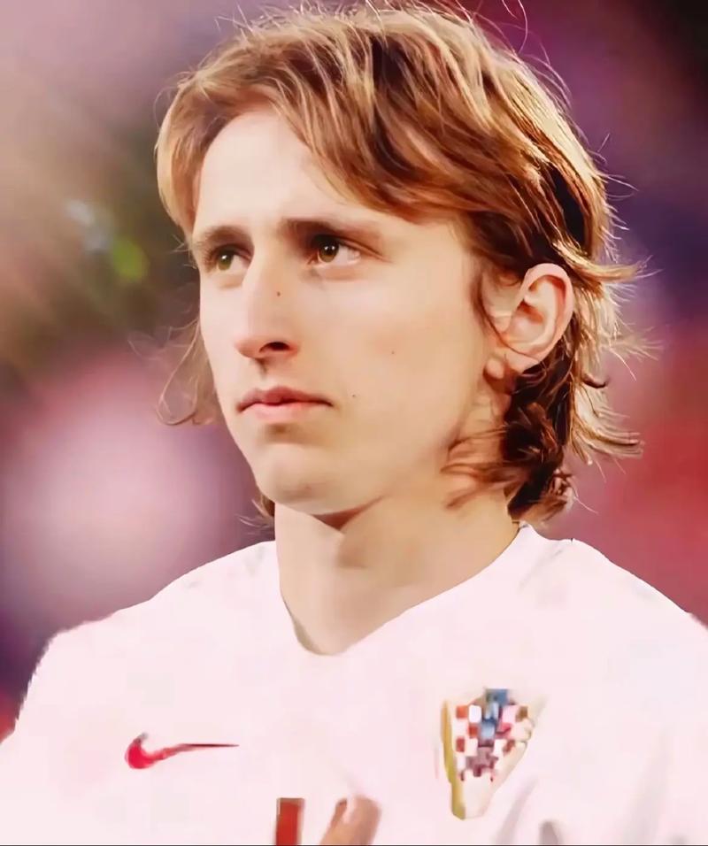 日职联半场：两队破门乏术，东京绿茵0-0福冈黄蜂