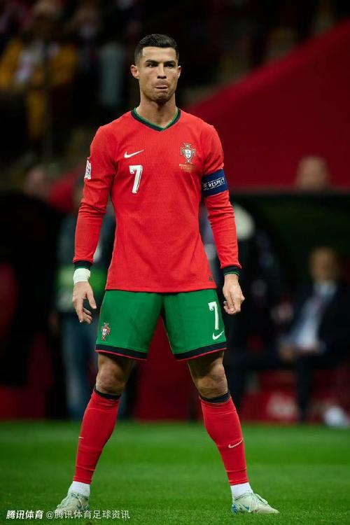 全市场：罗马和那不勒斯最近都询问了引进基耶萨的可能