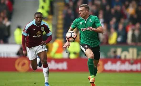 马特乌·阿莱曼尼：“我不知道阿尔瓦雷斯是否在巴萨的视线之内”