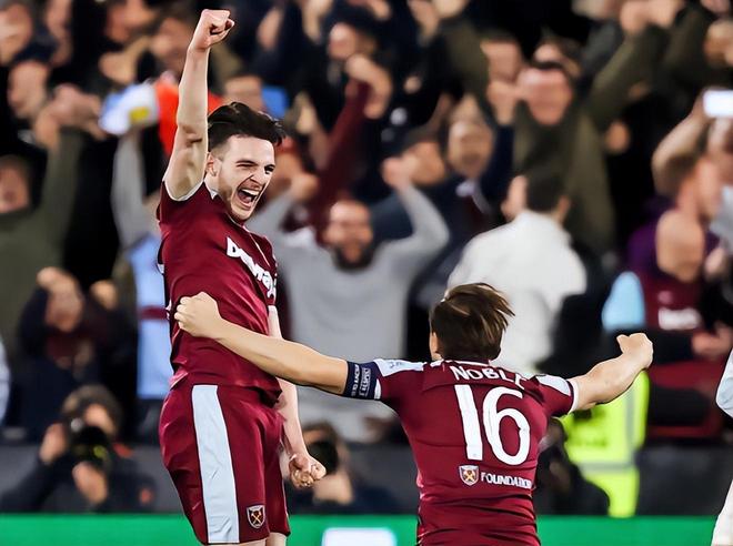 美记：文班亚马和卡斯尔均参加马刺完整训练，后者或明天复出